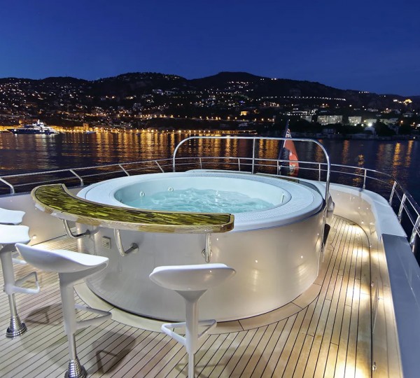 Galaxy Of Happiness Exterior - Flybridge Hot Tub