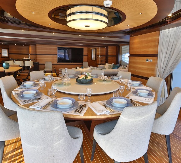 Giaola-Lu Interior - Upper Deck Dining