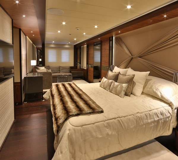 Giaola-Lu Interior - VIP Cabin