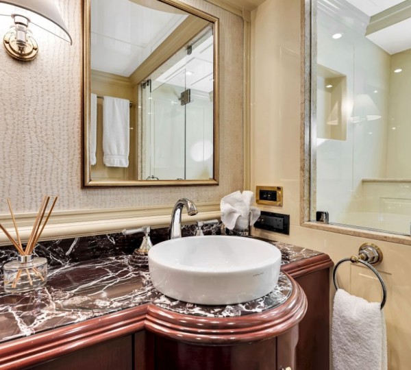 Guest Suite Attachede Bathroom