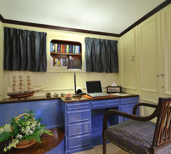 Guest Cabin Mumbai 00003