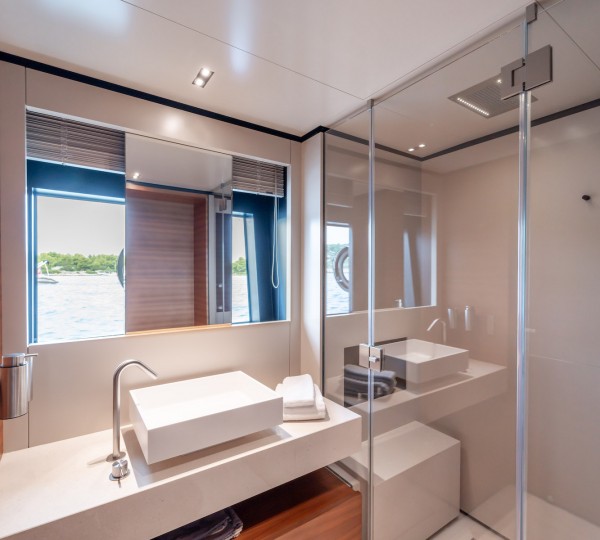 Guest Cabin Bathroom