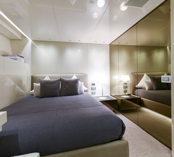 Guest Cabin With Large Bed