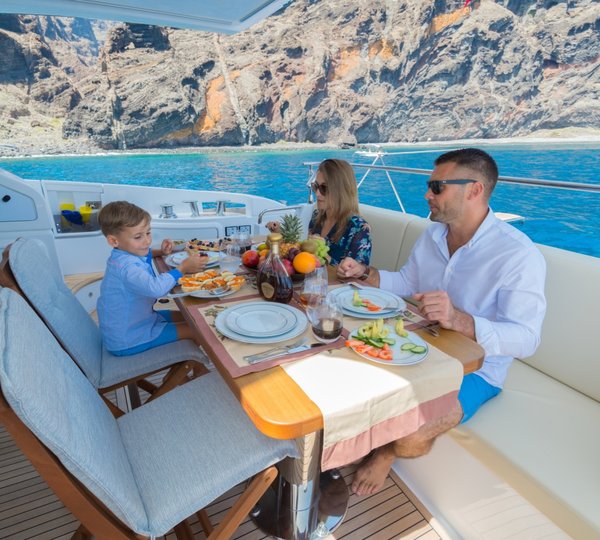 Alfresco dining on the aft deck