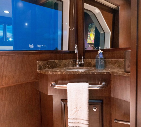 HIATUS Interior - Ensuite