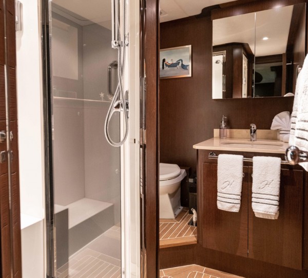 HIATUS Interior - Twin Ensuite