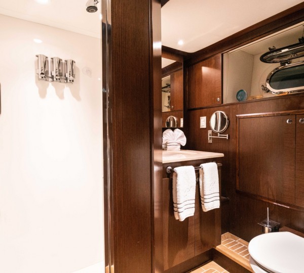 HIATUS Interior - Twin Ensuite