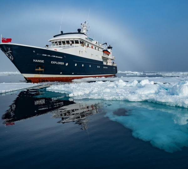 Hanse Explorer Yacht Exterior ©JustinHofman-Arctic_Svalbard