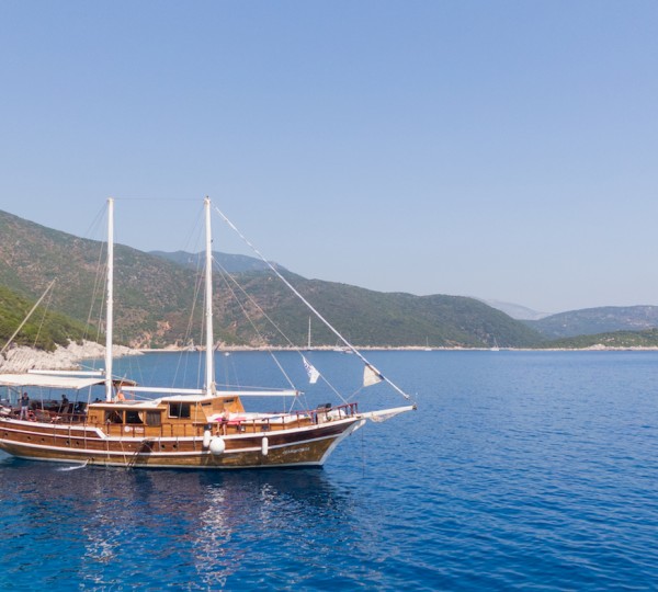 Harmonia Motor Sailer