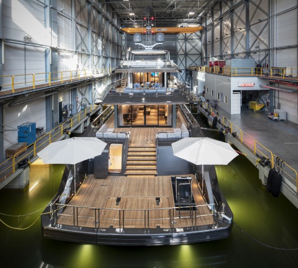 Heesen ERICA - Aft View At Launch