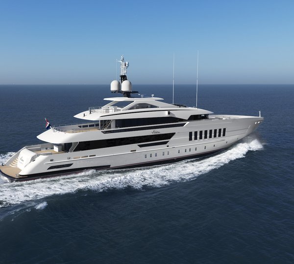 Heesen Yacht VIDA Cruising 