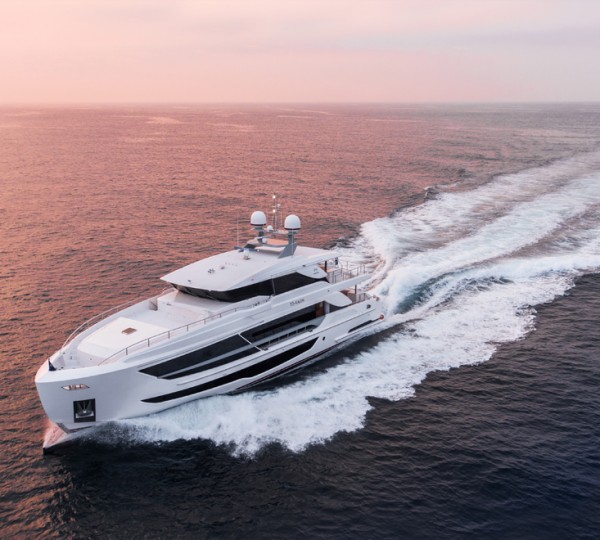 Horizon Motor Yacht TO-KALON