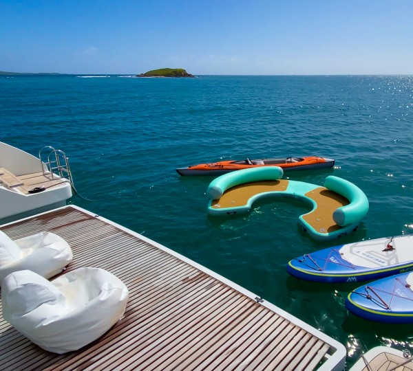 Swin platform and water toys