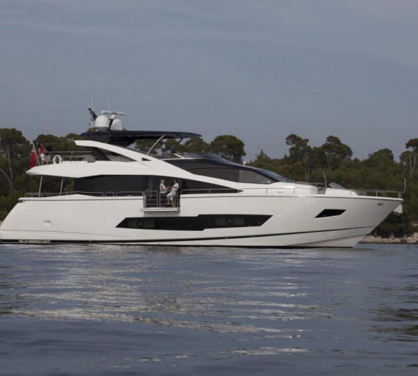 INSOMNIA Sistership Exterior