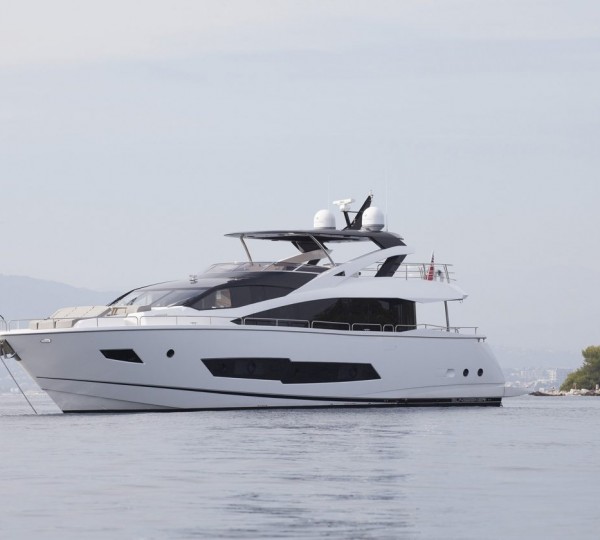 INSOMNIA Sistership Exterior