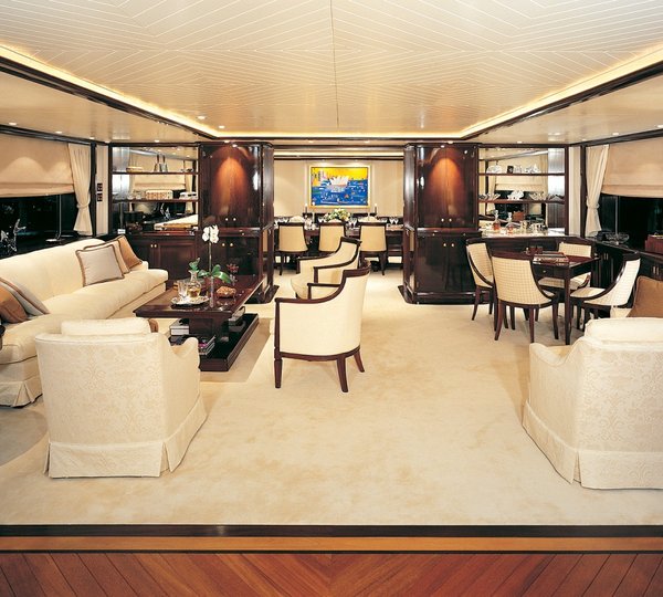 Ilonka vast salon area