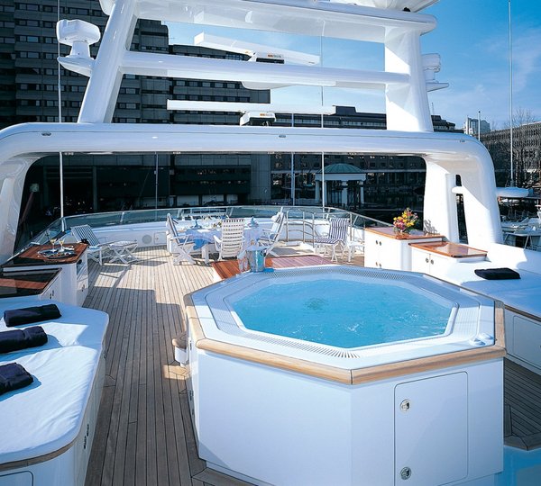 Ilonka sun deck with Jacuzzi