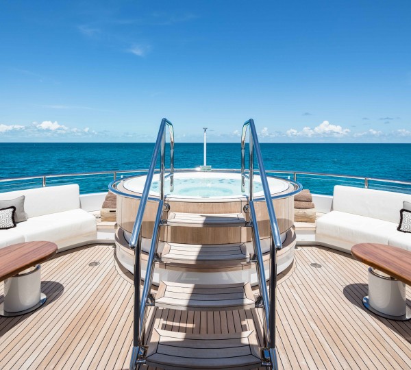 Jacuzzi - Sun Deck