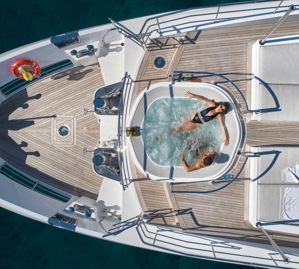 Jacuzzi Lifestyle Yacht