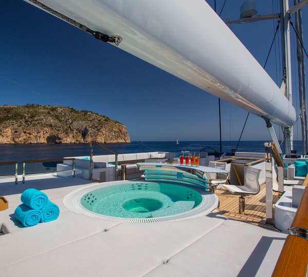 Jacuzzi On The Flybridge