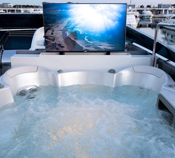 Jacuzzi With TV