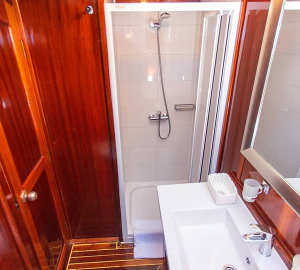 Guest ensuite