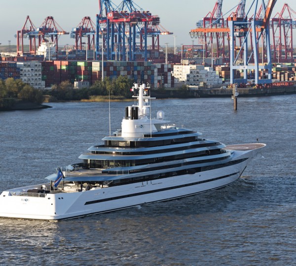 Kaos Superyacht Leaving Hamburg