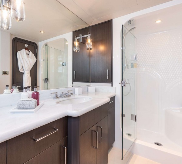 King Stateroom 1 Ensuite