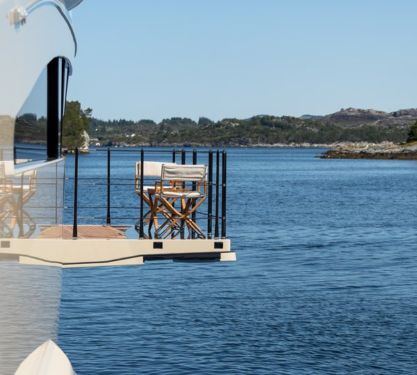 LILI - VIP Cabin Folding Balcony