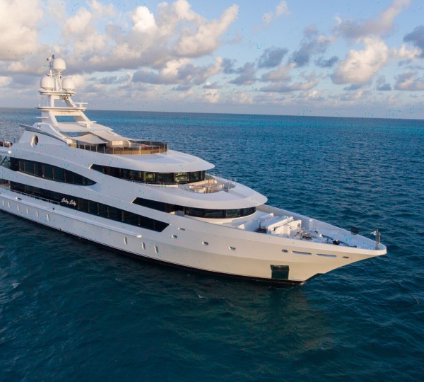 LUCKY LADY Superyacht