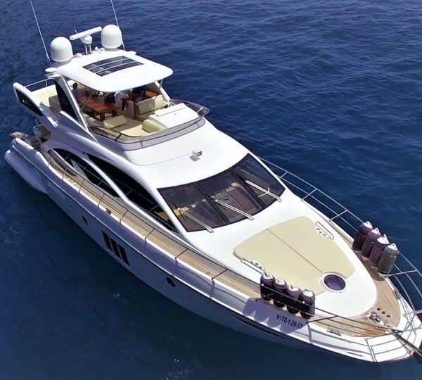 18m Azimut Yacht TIGRESA - Aerial view