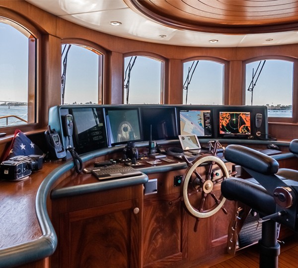 Lady Bahi Interior - Bridge