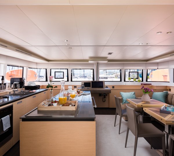 Lagoon 620 OPAL - Salon with galley