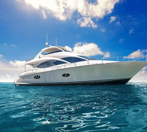 Lazzara Yacht DIVINE DESTINY - Main Shot