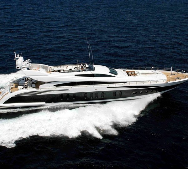 Leopard 46 PURE ONE Underway