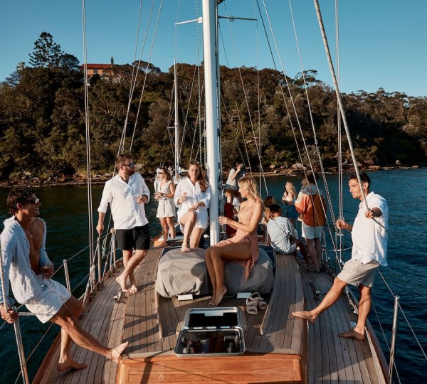 Lifestyle - Bow Aspect Looking In