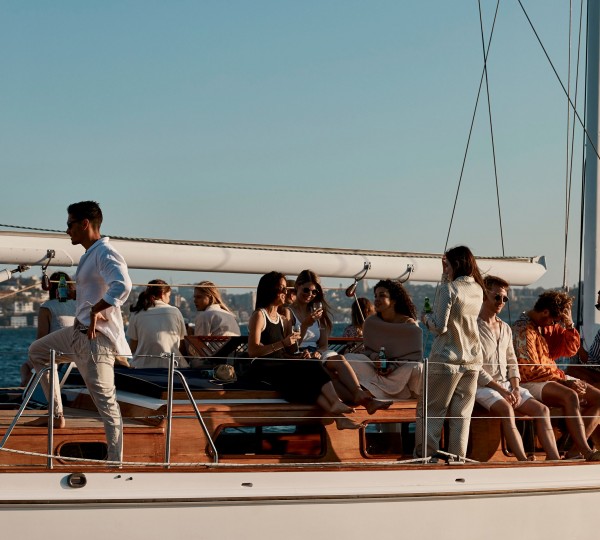 Lifestyle - Main Sail Down