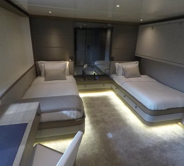 Liquid Sky Yacht Twin 