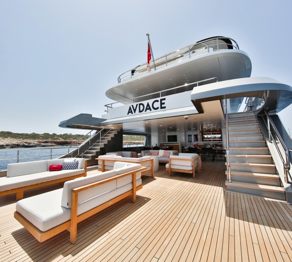 Lounge Area - Main Deck