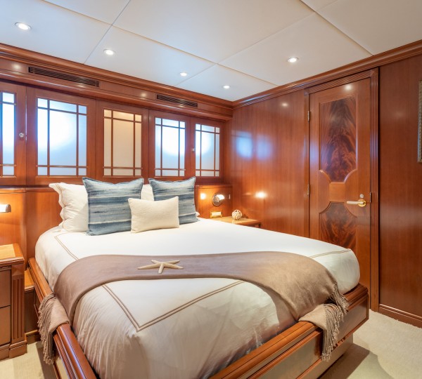 Lower Deck Port Forward Queen