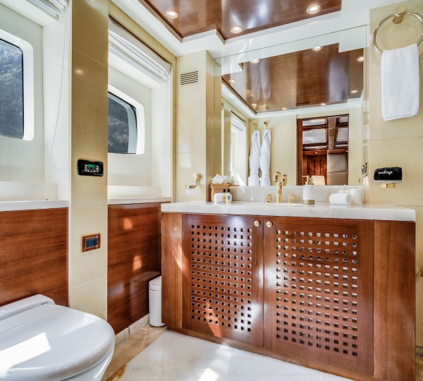 Lower Deck Starboard Aft Queen Ensuite