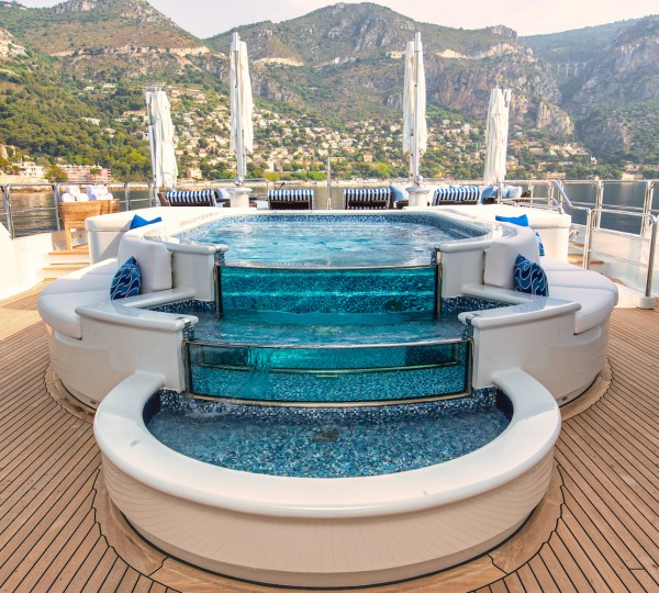 Lucky Lady Jacuzzi Sun Deck