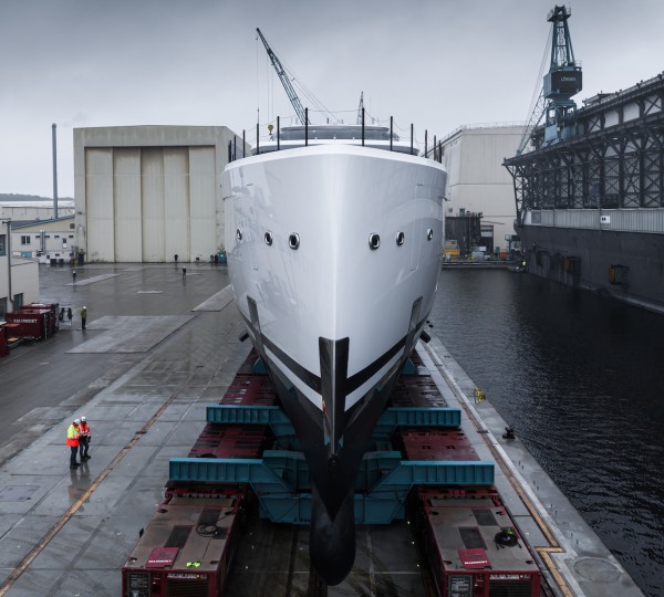 Lurssen Yacht Cali © TomVanOossanen