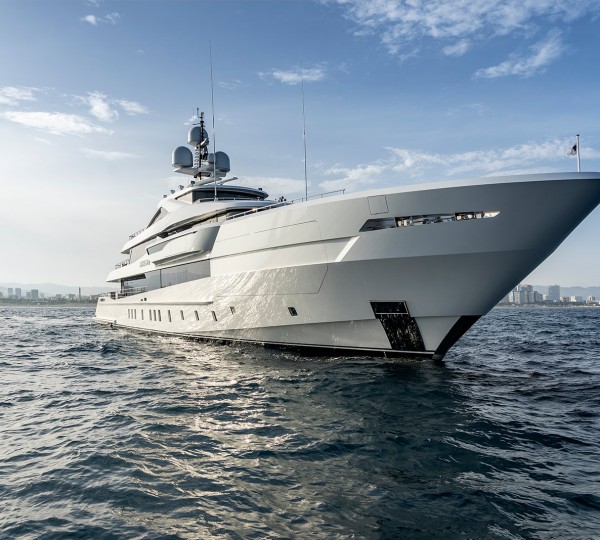 Lusine Yacht
