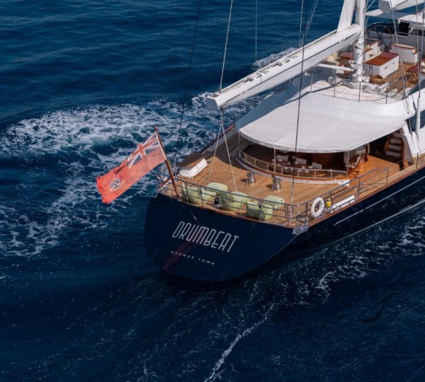 Luxuary Yacht Artisan