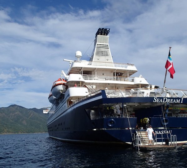 Luxury Cruise Yacht SEA DREAM - Aft