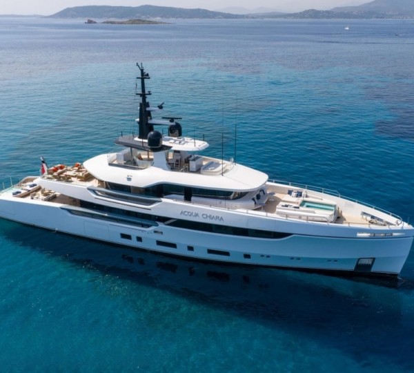 Luxury Superyacht ACQUA CHIARA