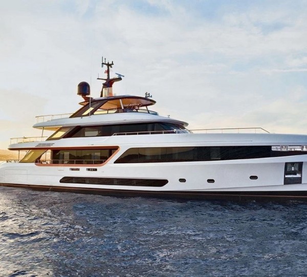 Luxury Superyacht ALLURIA