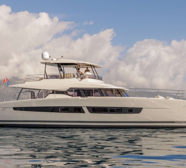 Luxury Superyacht ARIVA