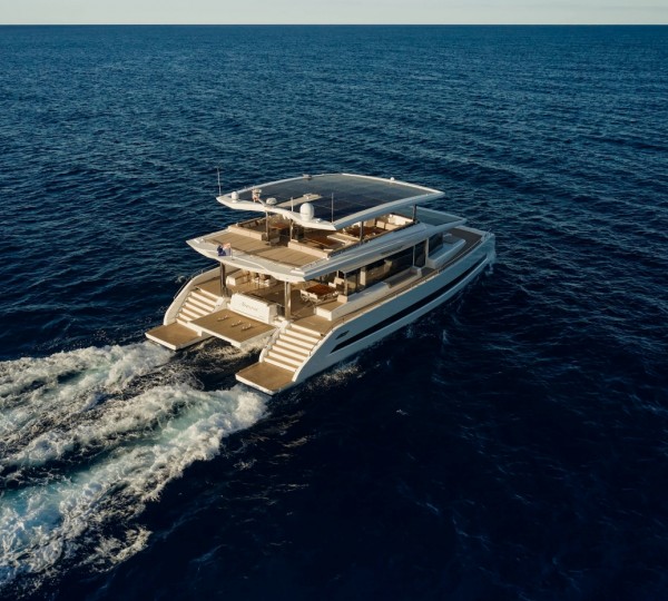 Luxury Superyacht ATRAVERSIA